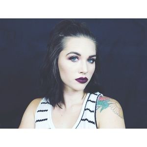 Meet your Posher Abbie!